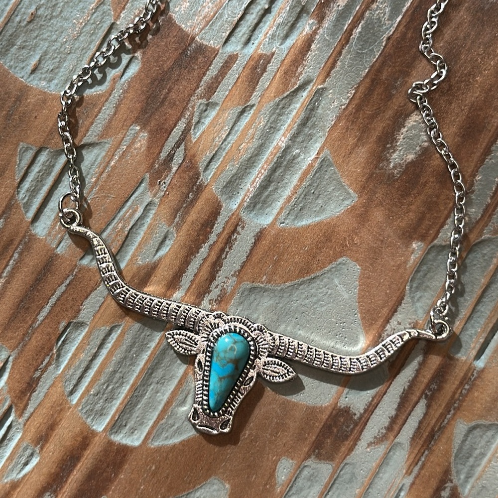 NWT Turquoise Longhorn Bull Head Boho Necklace - Picture 4 of 12